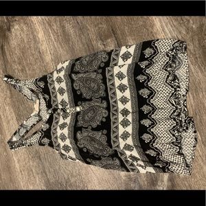 Women’s patterned tank size small